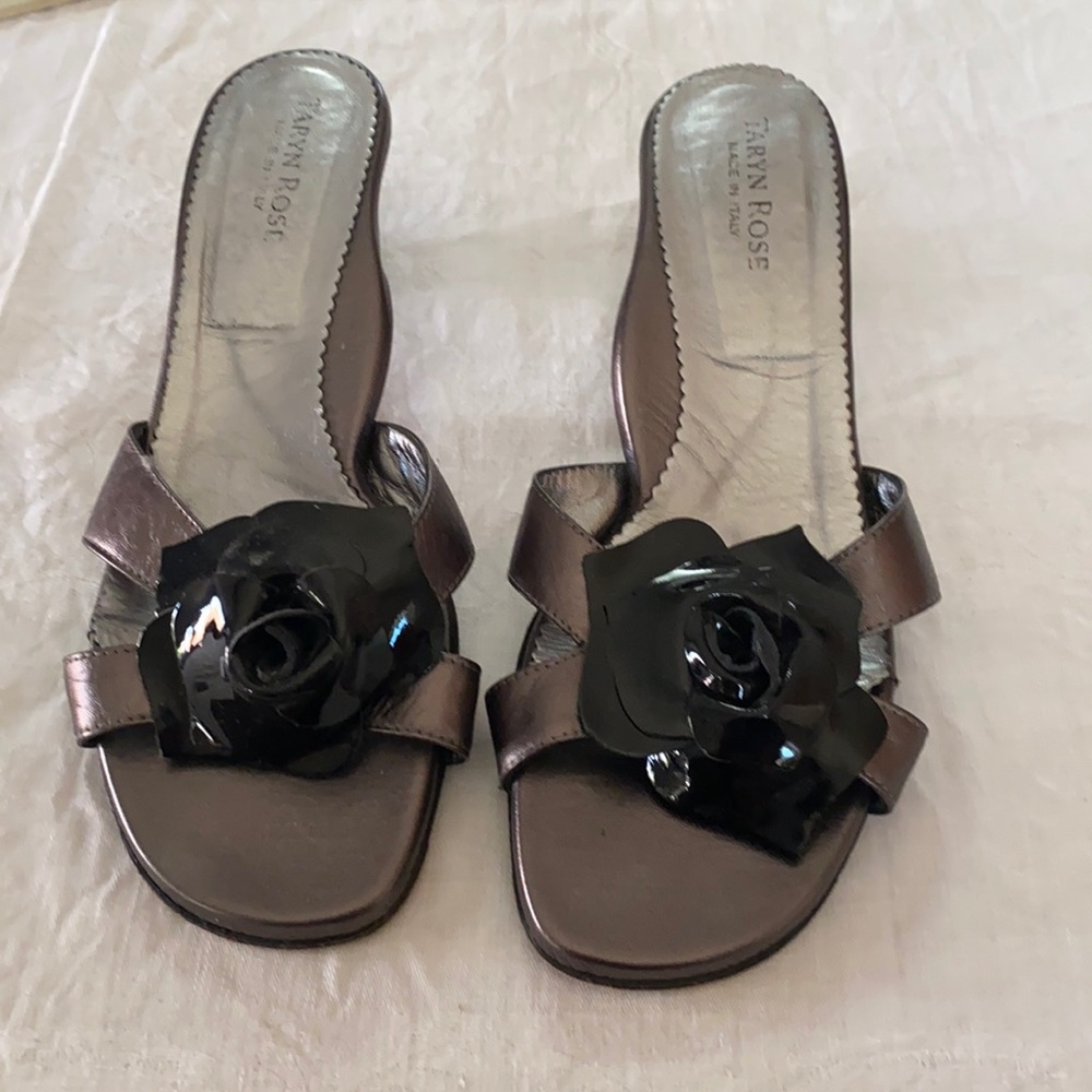 Taryn Rose kitten heels with rose detail